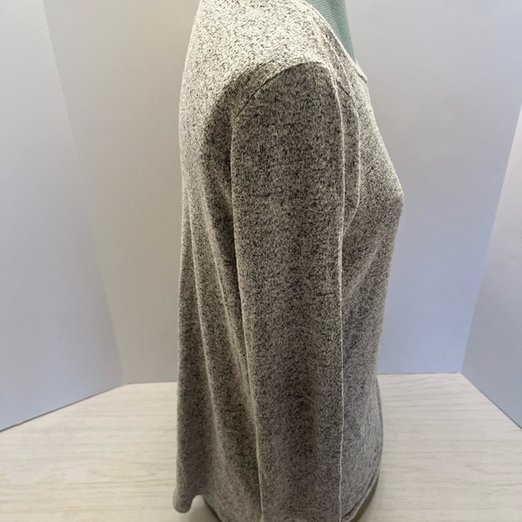 Pomelo Long Sleeved Gray Sweater Heathered with Black Size XL Button Accent. - Picture 8 of 8